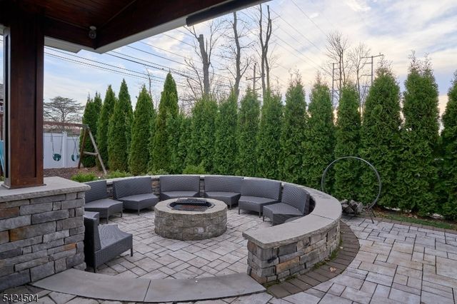 64 Colonial Woods Dr, West Orange Twp., NJ 07052