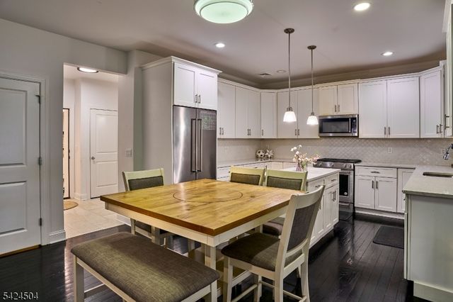 64 Colonial Woods Dr, West Orange Twp., NJ 07052