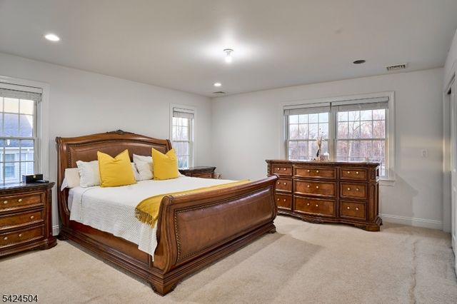 64 Colonial Woods Dr, West Orange Twp., NJ 07052