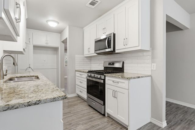 504 Irene Street, Burleson, TX 76028