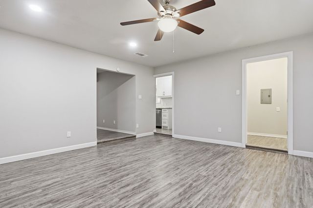 504 Irene Street, Burleson, TX 76028