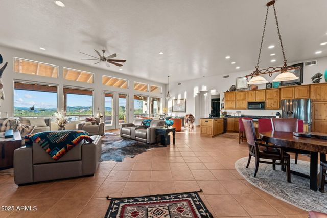 35740 S CALICO Circle, Wickenburg, AZ 85390