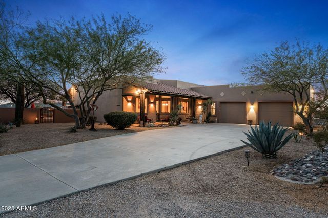 35740 S CALICO Circle, Wickenburg, AZ 85390