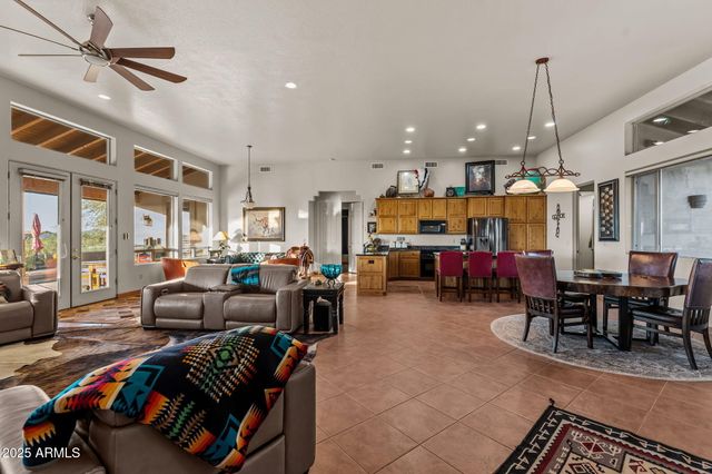 35740 S CALICO Circle, Wickenburg, AZ 85390