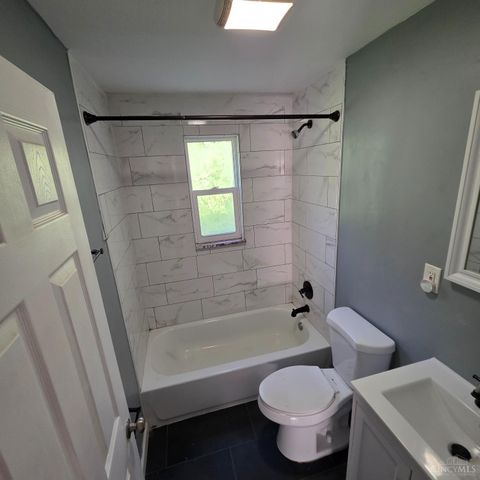 8253 Royal Heights Drive, Colerain Twp, OH 45239