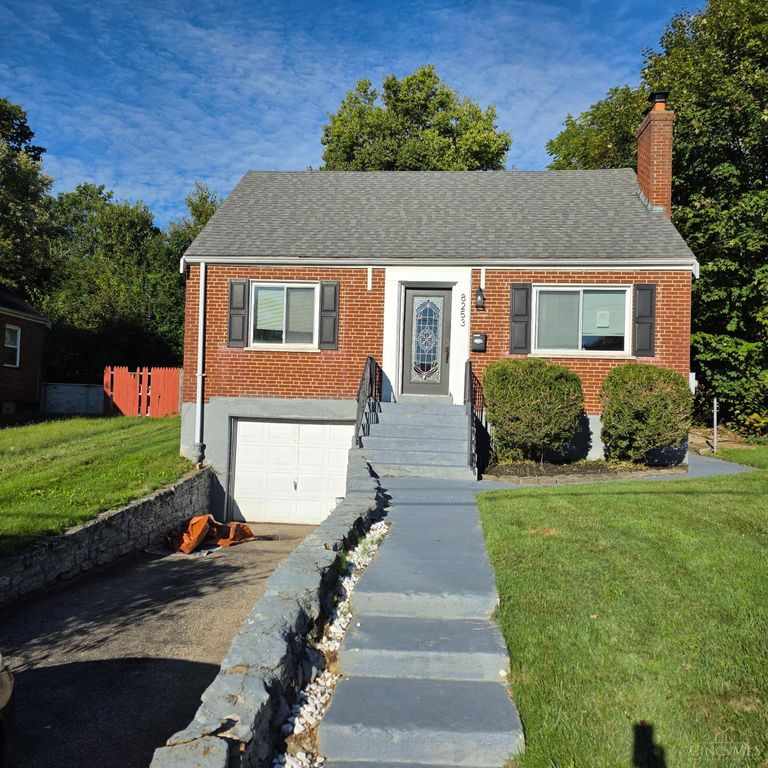 8253 Royal Heights Drive, Colerain Twp, OH 45239