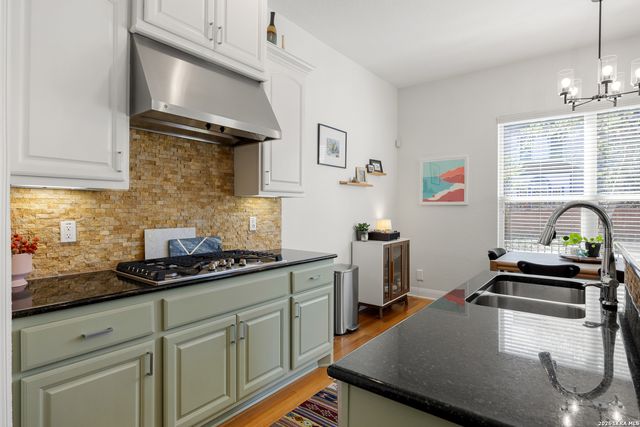 502 E Park Ave Apt 1, San Antonio, TX 78212