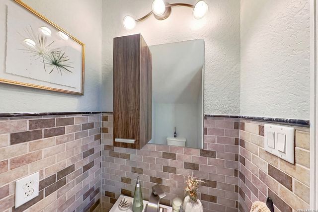 502 E Park Ave Apt 1, San Antonio, TX 78212