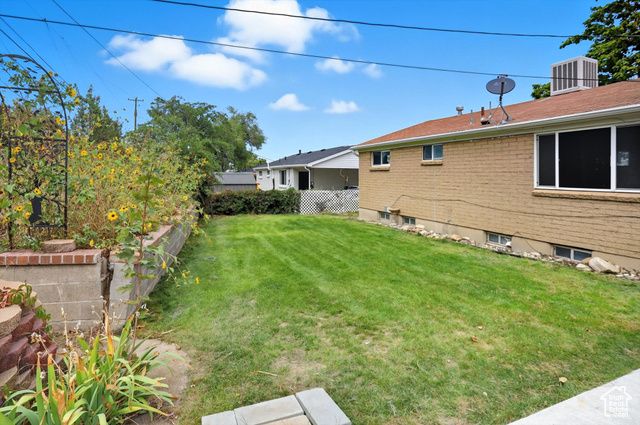 5352 S CHARLOTTE AVE, Kearns, UT 84118