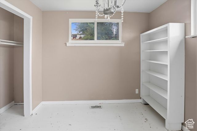 5352 S CHARLOTTE AVE, Kearns, UT 84118