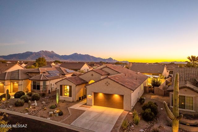 2396 E Sky Creek Drive, Green Valley, AZ 85614