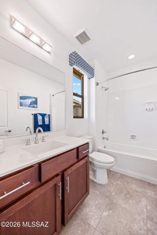 2396 E Sky Creek Drive, Green Valley, AZ 85614