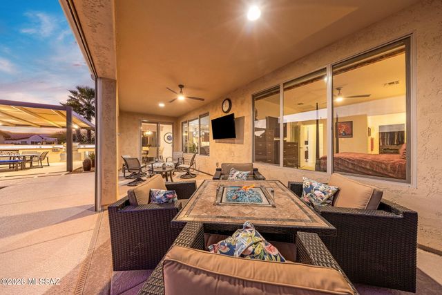 2396 E Sky Creek Drive, Green Valley, AZ 85614