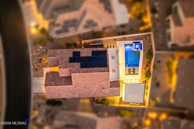 2396 E Sky Creek Drive, Green Valley, AZ 85614