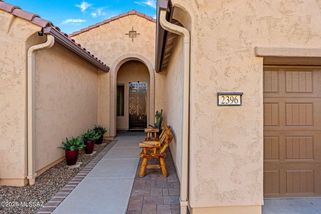 2396 E Sky Creek Drive, Green Valley, AZ 85614