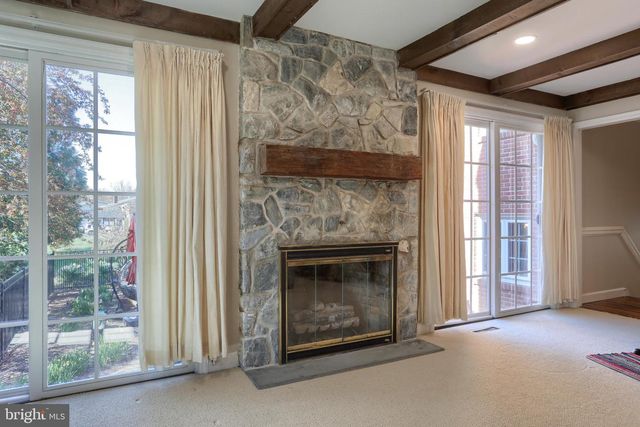 960 BEECH AVE, Hershey, PA 17033
