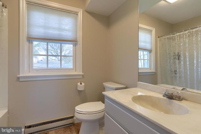 960 BEECH AVE, Hershey, PA 17033