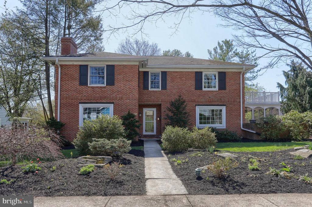 960 BEECH AVE, Hershey, PA 17033