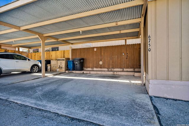 6750 Crown Ridge, San Antonio, TX 78239