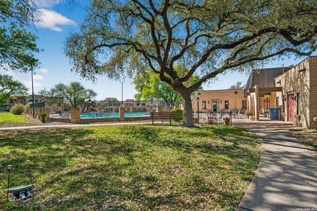 6750 Crown Ridge, San Antonio, TX 78239