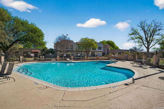 6750 Crown Ridge, San Antonio, TX 78239