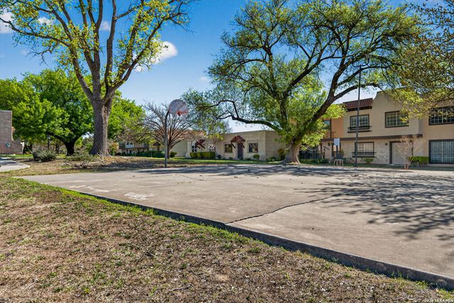 6750 Crown Ridge, San Antonio, TX 78239