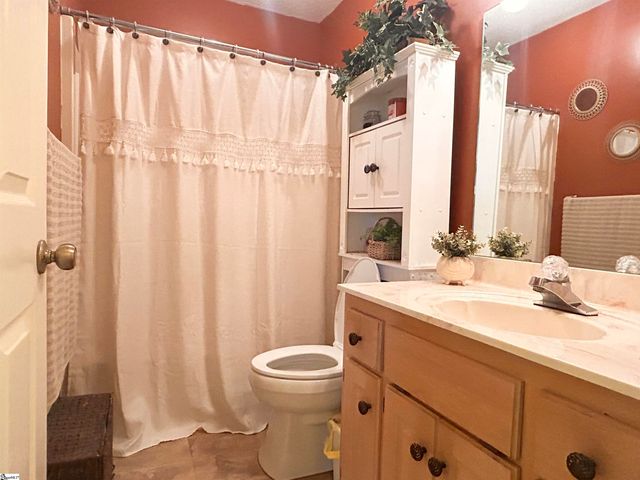 173 Bolt Road, Gray Court, SC 29645