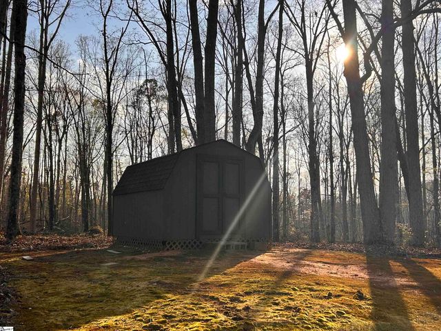 173 Bolt Road, Gray Court, SC 29645