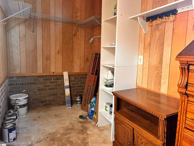 173 Bolt Road, Gray Court, SC 29645