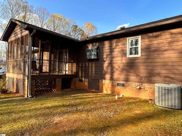 173 Bolt Road, Gray Court, SC 29645