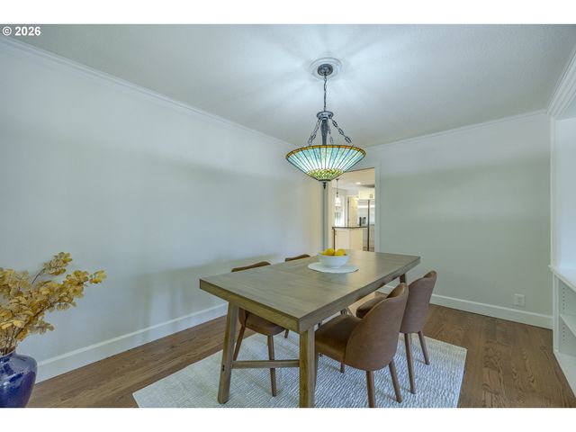 1865 TABOR St, Eugene, OR 97401