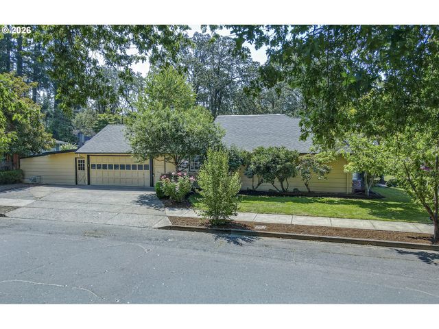1865 TABOR St, Eugene, OR 97401