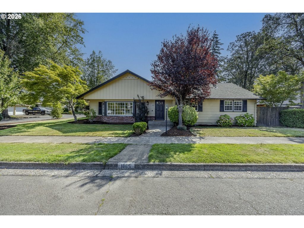 1865 TABOR St, Eugene, OR 97401
