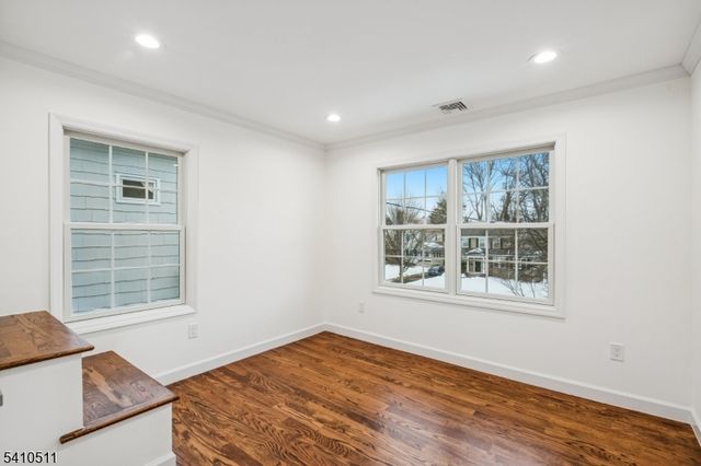 161 Myrtle Ave, Millburn Twp., NJ 07041