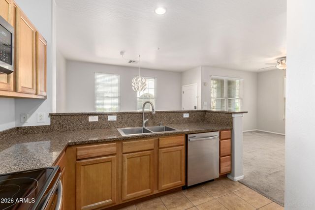 4750 E THUNDERHEART Trail 101, Gilbert, AZ 85297