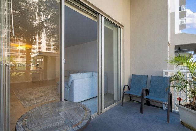 18041 Biscayne Blvd 202, Aventura, FL 33160