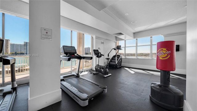 18041 Biscayne Blvd 202, Aventura, FL 33160