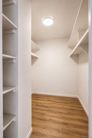 8200 E Jefferson 503, Detroit, MI 48214