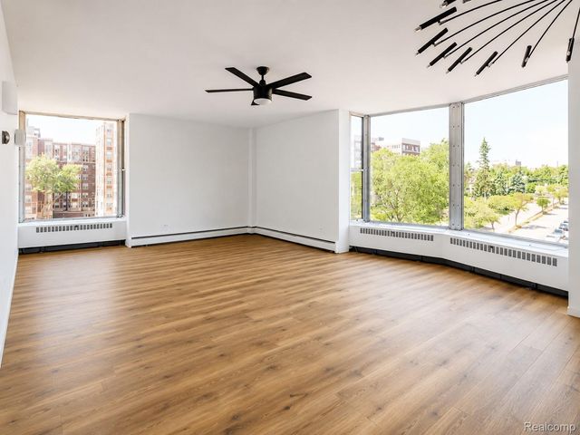 8200 E Jefferson 503, Detroit, MI 48214