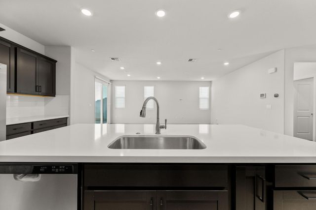 644 Whitewater Way, West Sacramento, CA 95605