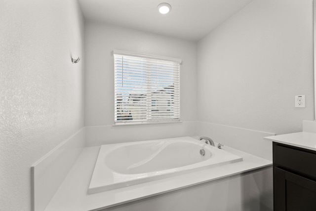 644 Whitewater Way, West Sacramento, CA 95605