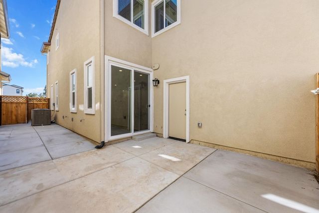 644 Whitewater Way, West Sacramento, CA 95605
