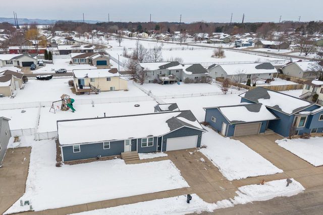 304 Heather PLACE, Holmen, WI 54636