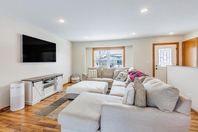 304 Heather PLACE, Holmen, WI 54636