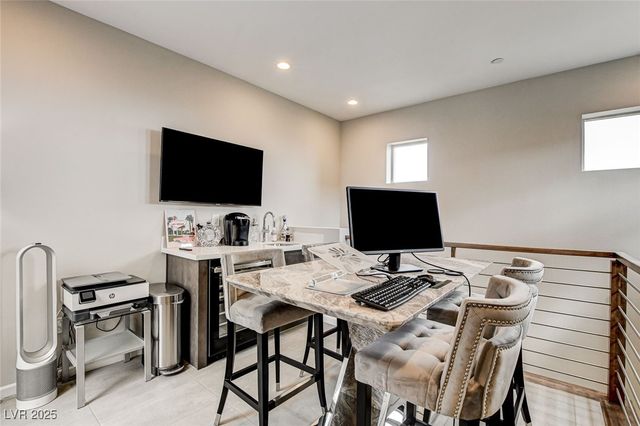 658 Spotted Falcon Street, Las Vegas, NV 89138