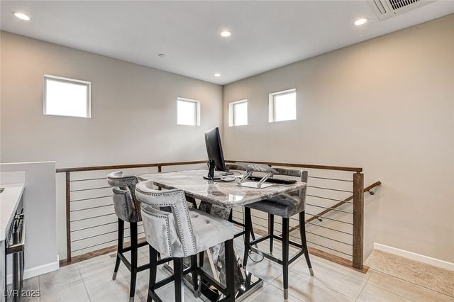 658 Spotted Falcon Street, Las Vegas, NV 89138