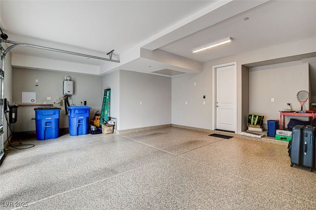 658 Spotted Falcon Street, Las Vegas, NV 89138