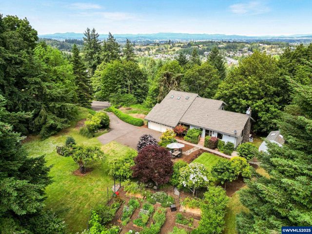 3904 Viewcrest Rd S, Salem, OR 97302
