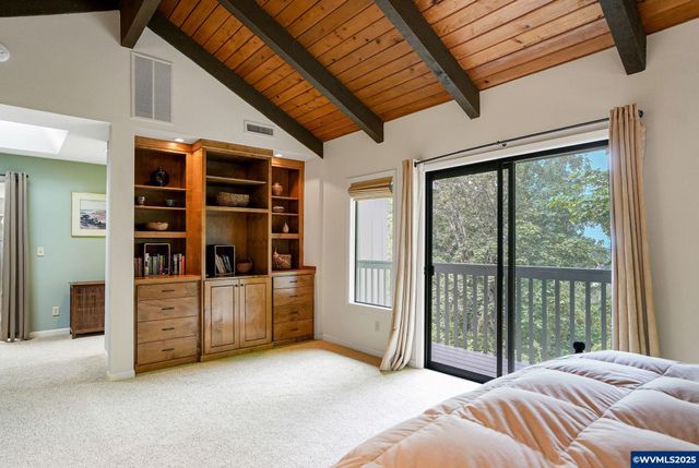 3904 Viewcrest Rd S, Salem, OR 97302