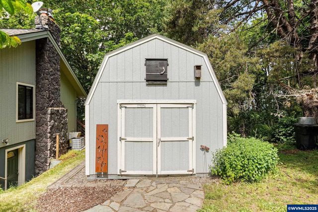 3904 Viewcrest Rd S, Salem, OR 97302
